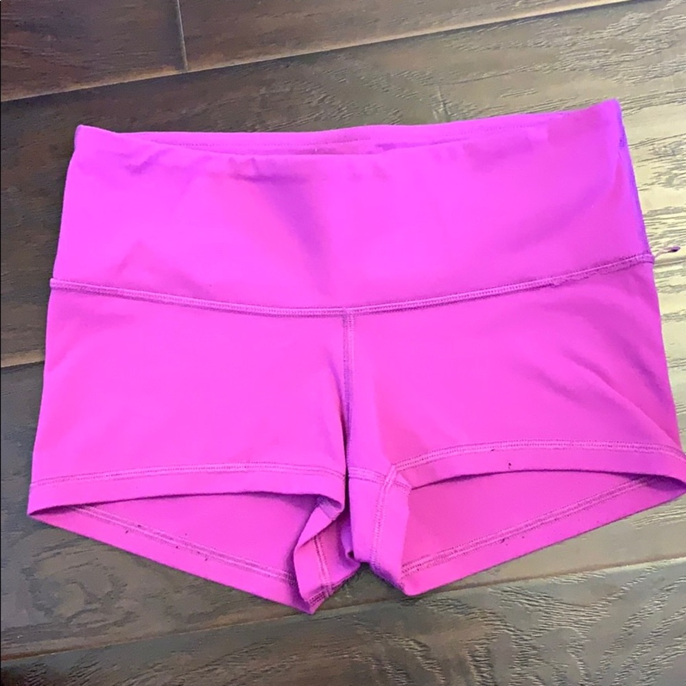 Lululemon booty shorts
